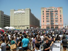 American Apparel Factory Flea Market in 2008. (imaginative Commons)