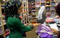 Mahum Tahir, 14, picks out scarves at Al-Anwar in Anaheim. Muslim ladies craving stylish however conventional attire get a hand from neighborhood designers that providing to trend-conscious ladies who would you like to follow Islam.