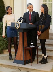 Obama sisters at Turkey pardon 2015